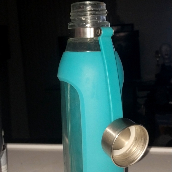 Contigo water bottle - Picture 4 of 8